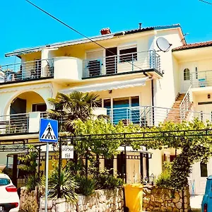 Velebit Apartment Dramalj