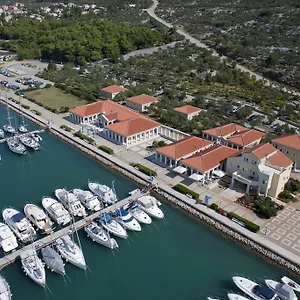 Aci Marina Apartment Cres